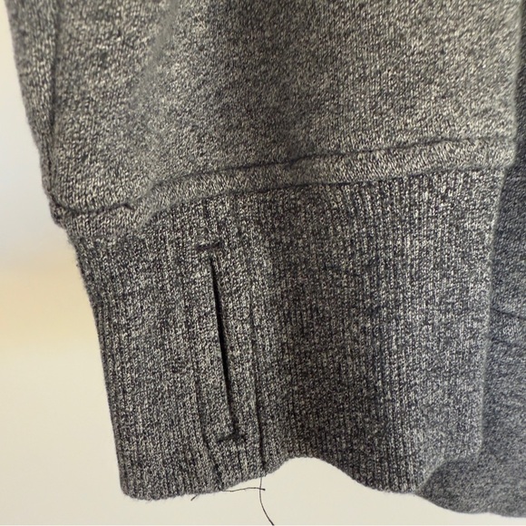 Lululemon Fleece Please pullover in Gray size: 6 - Picture 5 of 7